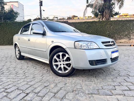 CHEVROLET ASTRA 2.0 MPFI ADVANTAGE SEDAN 8V FLEX 4P MANUAL CHEVROLET ASTRA 2.0 MPFI ADVANTAGE SEDAN 8V FLEX 4P MANUAL